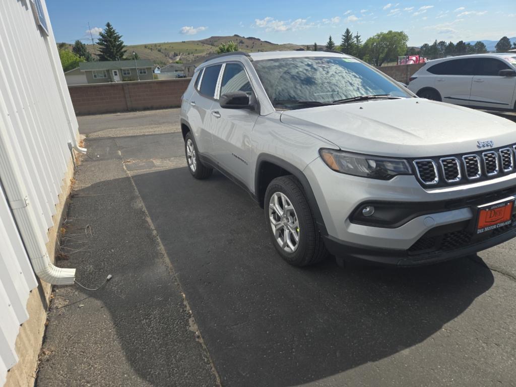 new 2024 Jeep Compass car, priced at $28,159