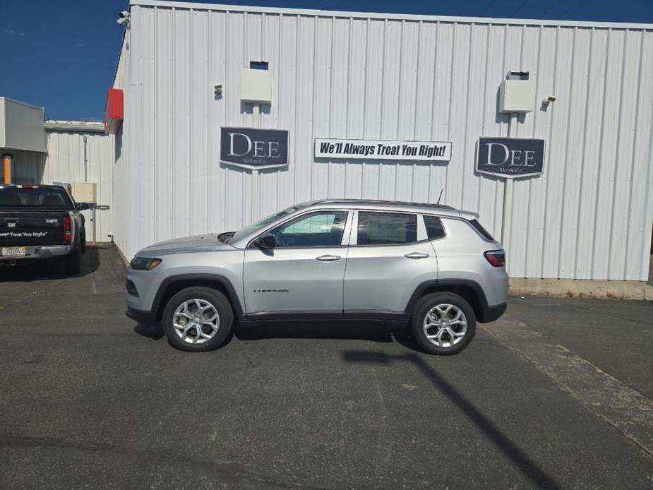 new 2024 Jeep Compass car, priced at $29,159