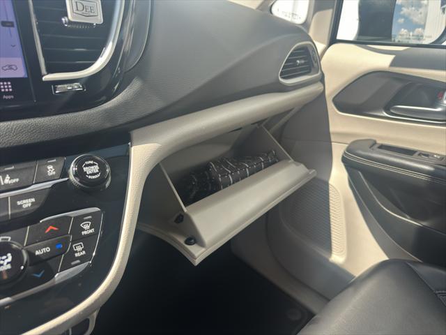 used 2023 Chrysler Pacifica car, priced at $25,299