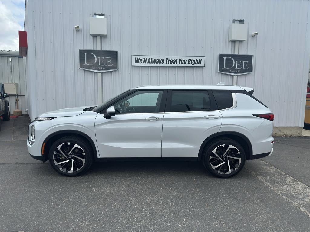 used 2023 Mitsubishi Outlander car, priced at $23,299