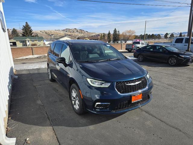 new 2025 Chrysler Pacifica car, priced at $44,701