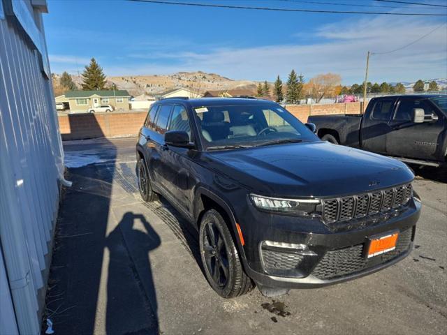 new 2025 Jeep Grand Cherokee car, priced at $53,086