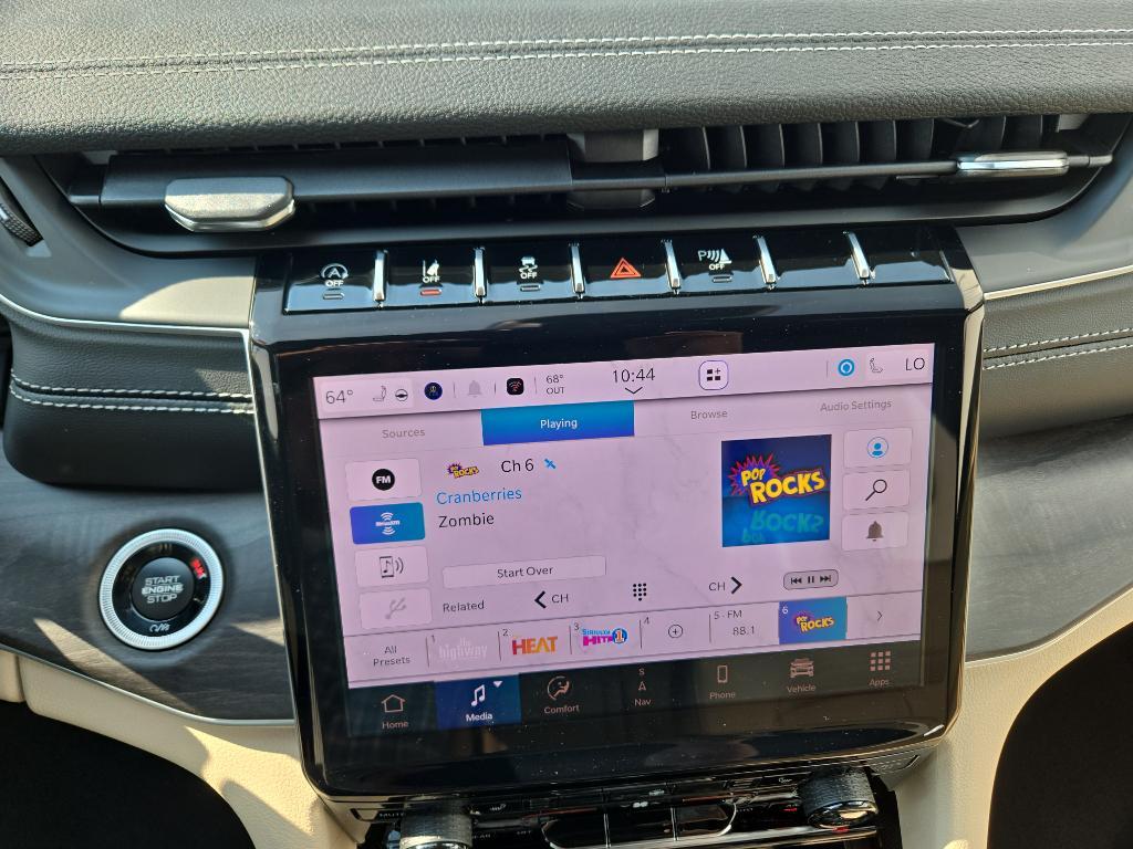 new 2025 Jeep Grand Cherokee car, priced at $46,188