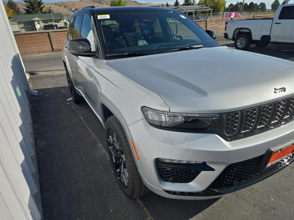 new 2025 Jeep Grand Cherokee car, priced at $60,948