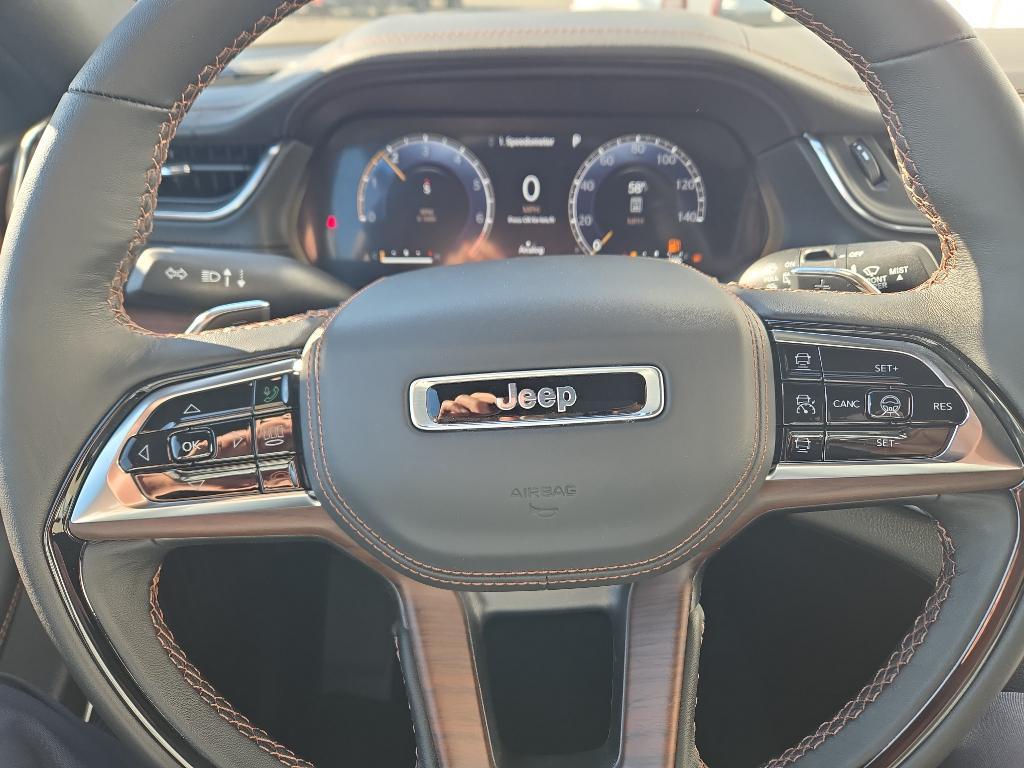 new 2025 Jeep Grand Cherokee car, priced at $60,948