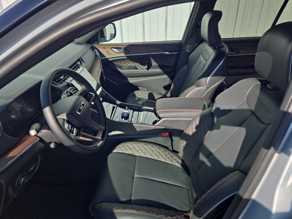 new 2025 Jeep Grand Cherokee car, priced at $60,948