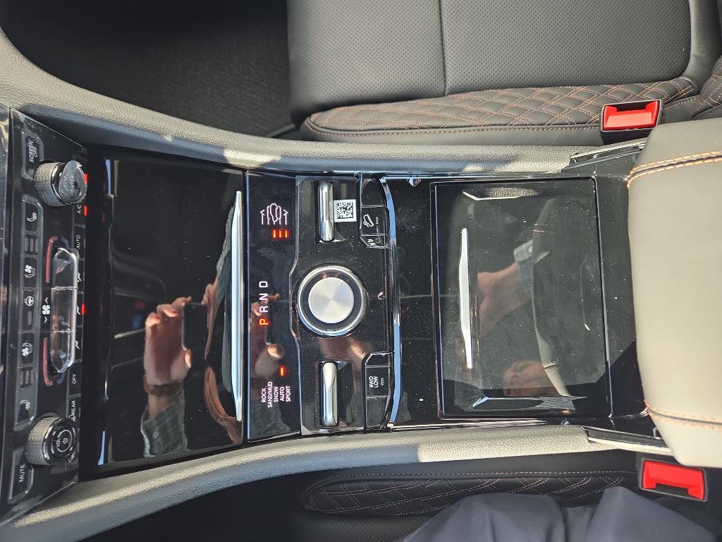 new 2025 Jeep Grand Cherokee car, priced at $60,948