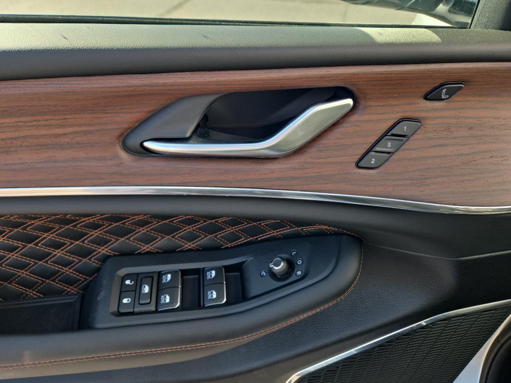 new 2025 Jeep Grand Cherokee car, priced at $60,948