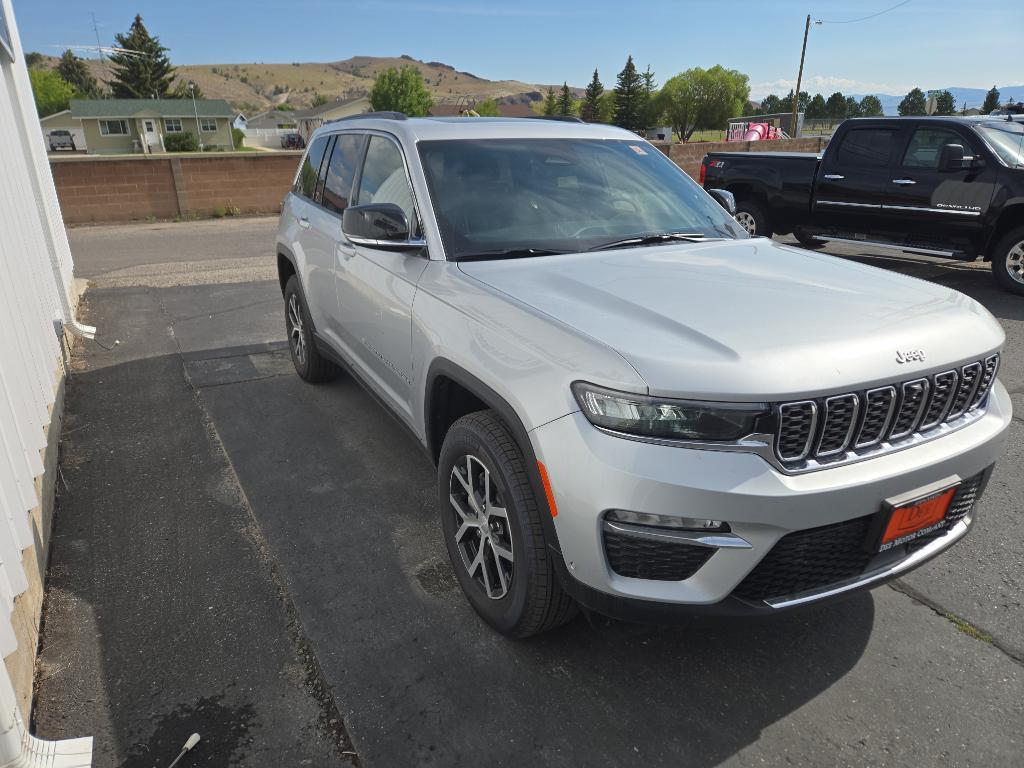 new 2025 Jeep Grand Cherokee car, priced at $50,884