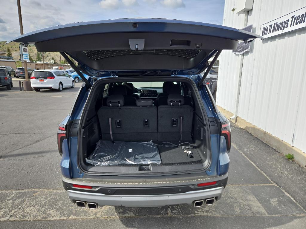 new 2025 Chevrolet Traverse car, priced at $49,040