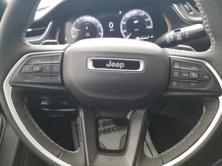 new 2023 Jeep Grand Cherokee car, priced at $49,930