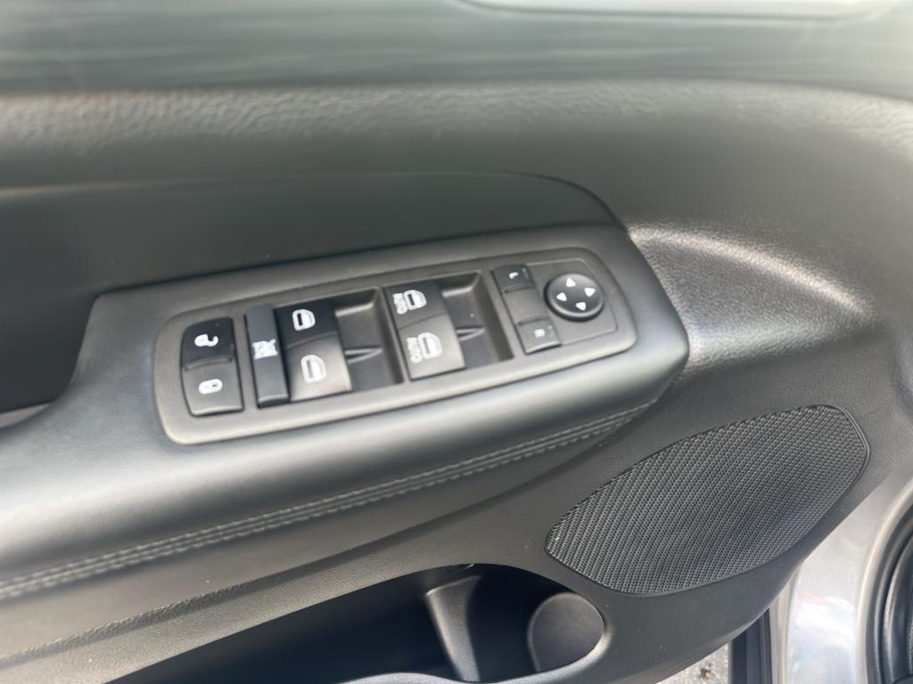 used 2021 Jeep Grand Cherokee car, priced at $27,299