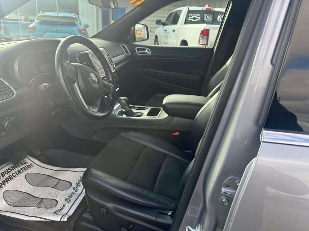 used 2021 Jeep Grand Cherokee car, priced at $27,299