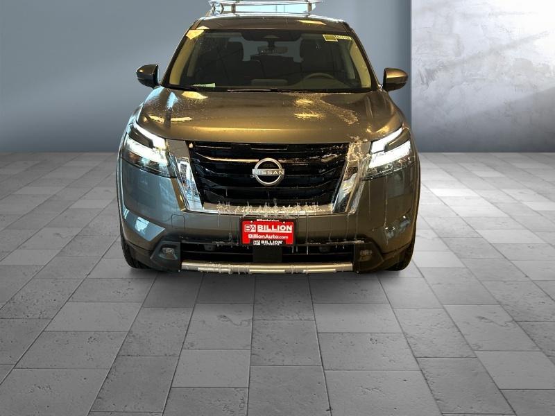 new 2025 Nissan Pathfinder car, priced at $47,960