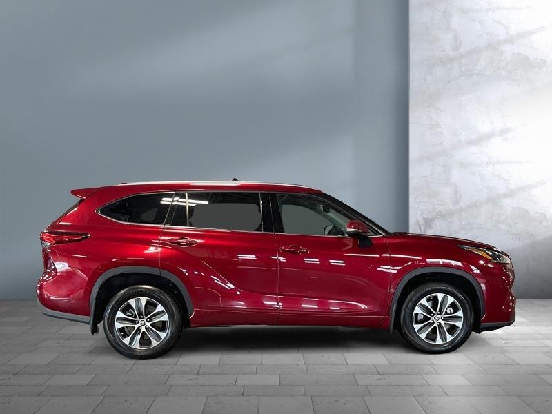 used 2021 Toyota Highlander car, priced at $36,968