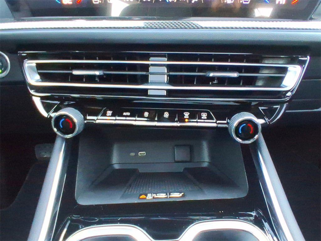 new 2026 Chevrolet Traverse car, priced at $59,180