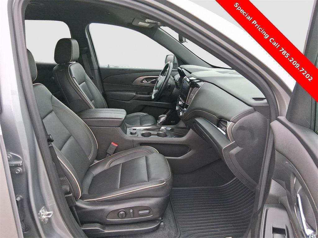 used 2023 Chevrolet Traverse car, priced at $28,290