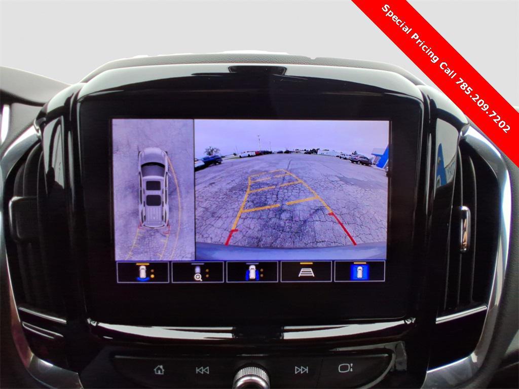 used 2023 Chevrolet Traverse car, priced at $28,290