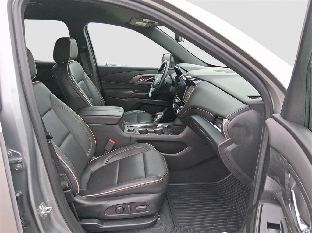 used 2023 Chevrolet Traverse car, priced at $31,391