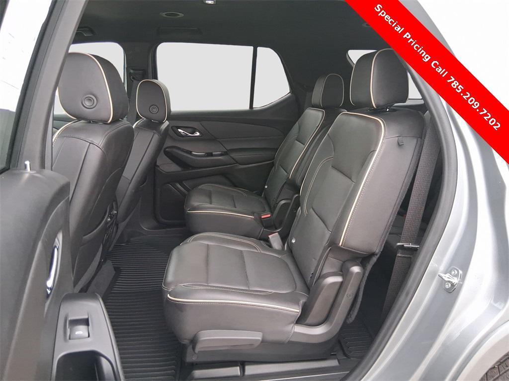 used 2023 Chevrolet Traverse car, priced at $28,290