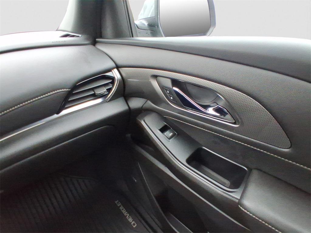 used 2023 Chevrolet Traverse car, priced at $31,391