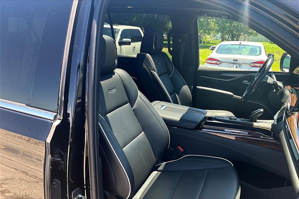 used 2022 Cadillac Escalade ESV car, priced at $66,777