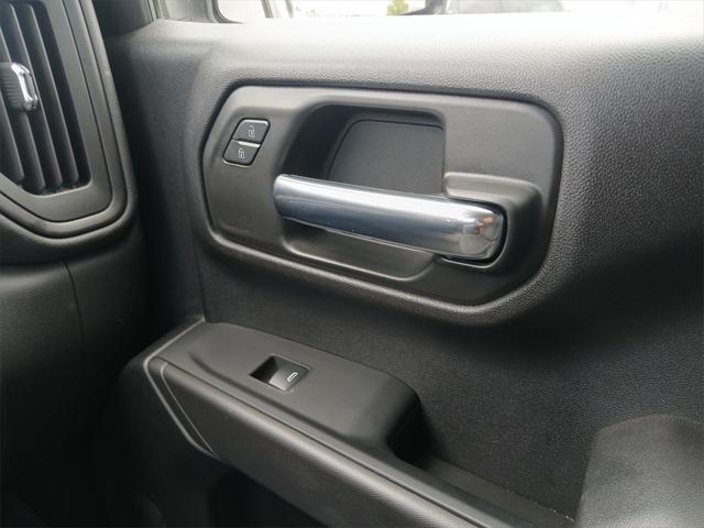 used 2023 GMC Sierra 1500 car, priced at $33,990