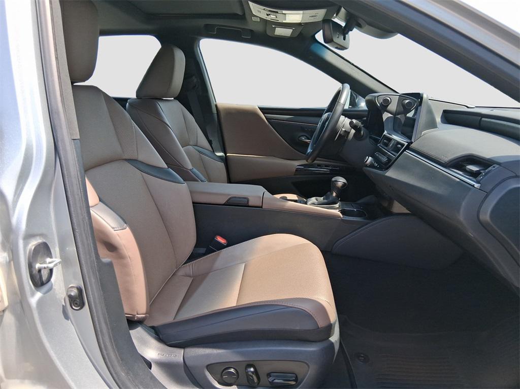 used 2023 Lexus ES 250 car, priced at $30,727