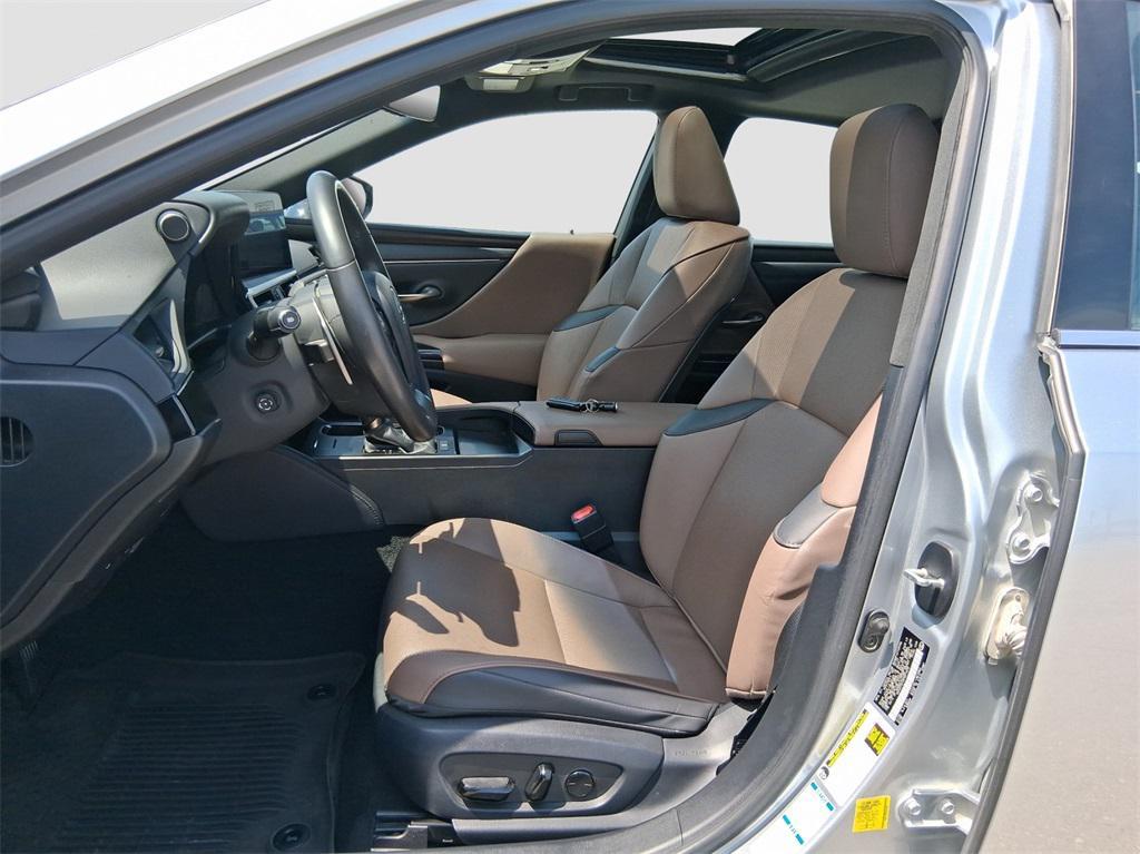 used 2023 Lexus ES 250 car, priced at $30,727