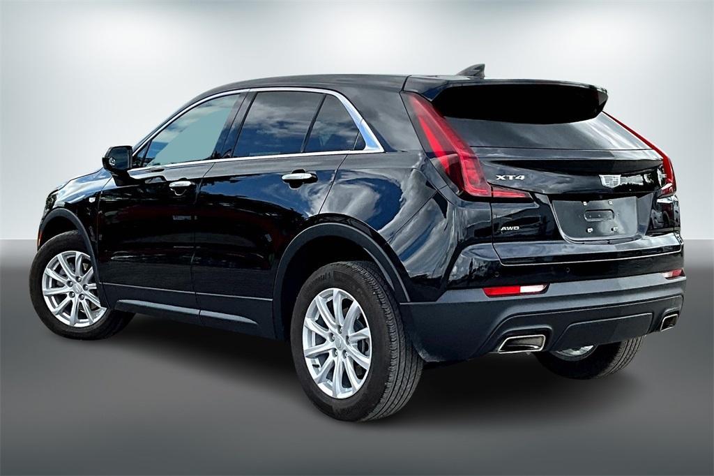 used 2022 Cadillac XT4 car, priced at $29,991