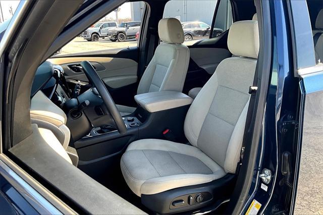 used 2023 Chevrolet Traverse car, priced at $21,990