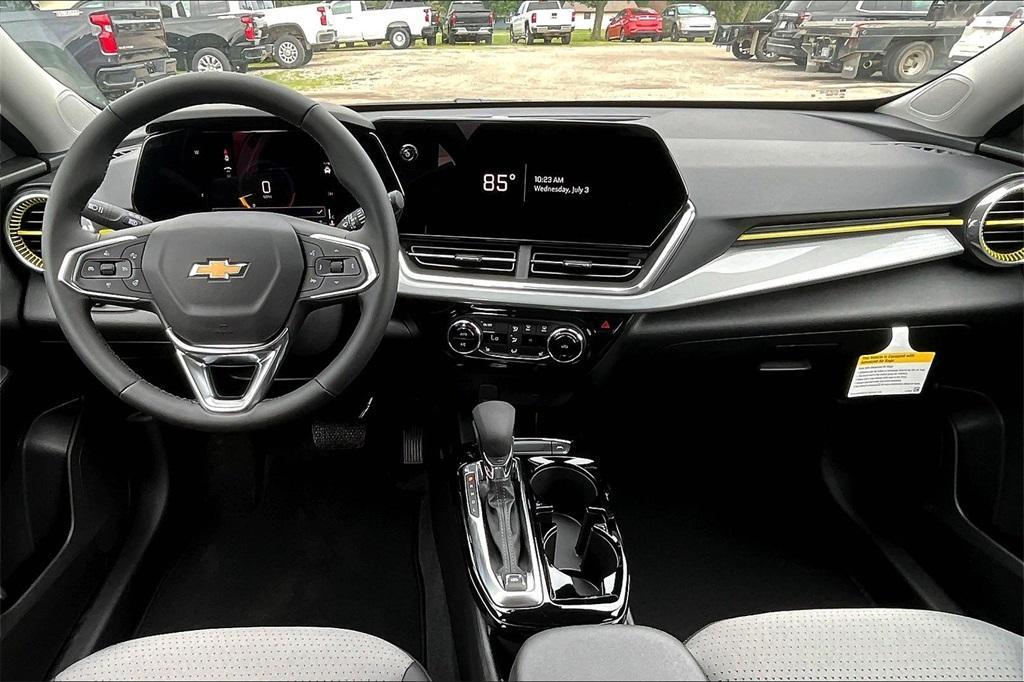 new 2025 Chevrolet Trax car, priced at $25,523