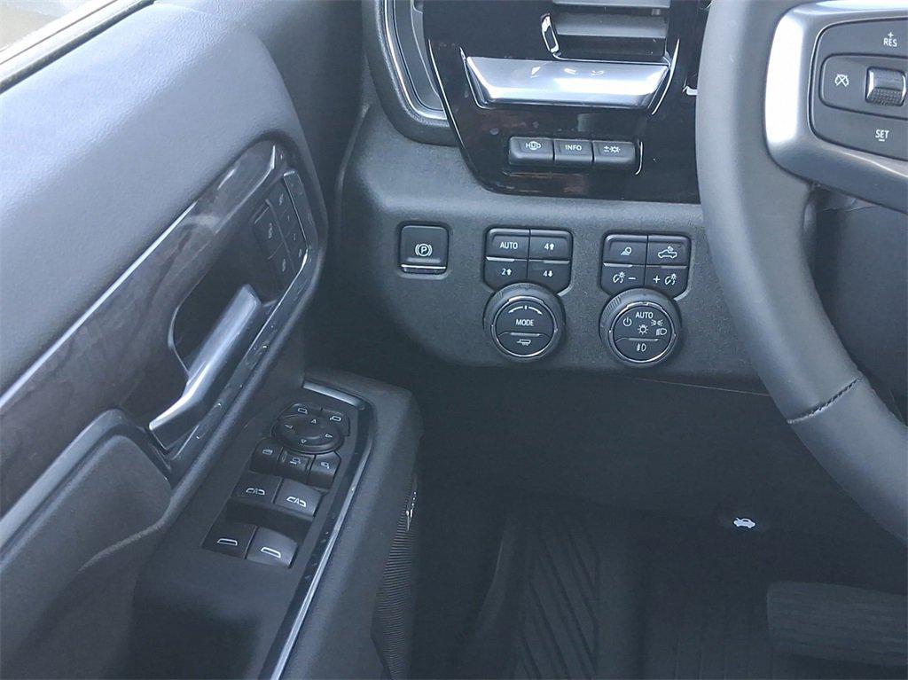 new 2025 Chevrolet Silverado 3500 car, priced at $75,995