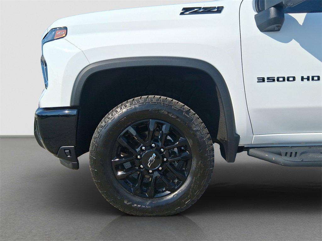 new 2025 Chevrolet Silverado 3500 car, priced at $75,995