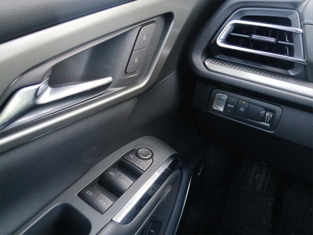 new 2025 Chevrolet Traverse car, priced at $48,515