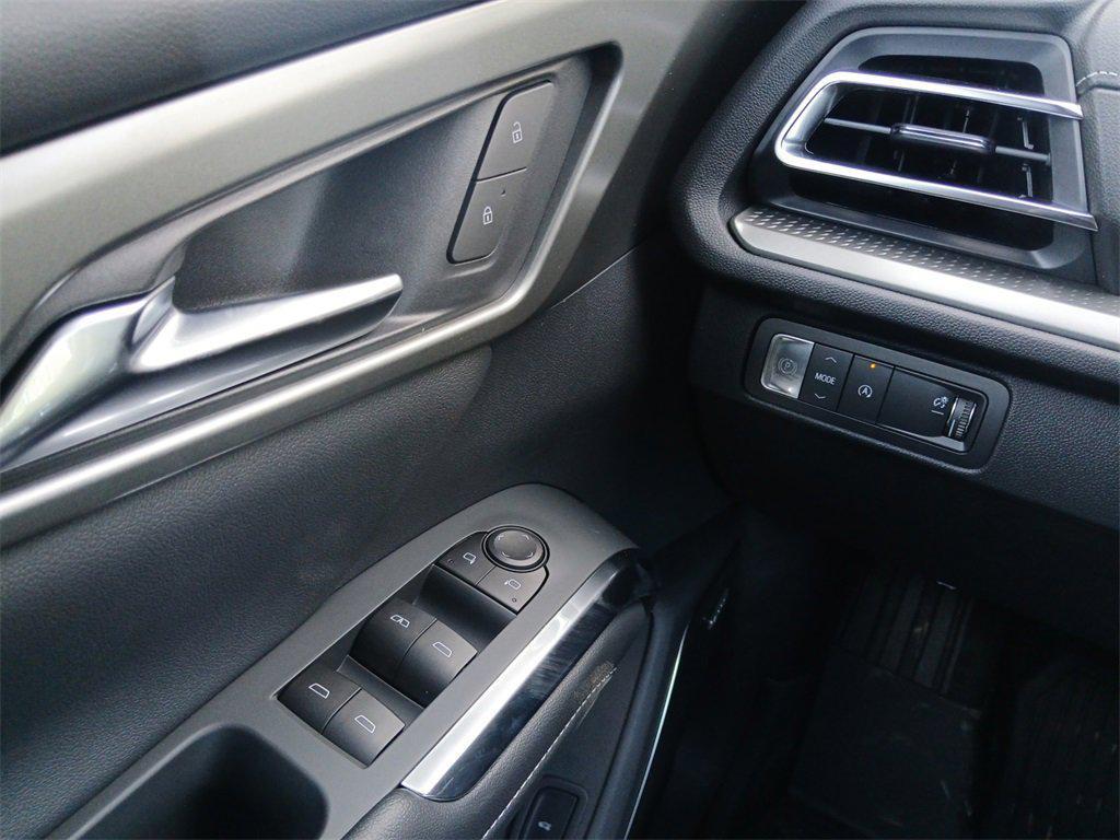 new 2025 Chevrolet Traverse car, priced at $48,515