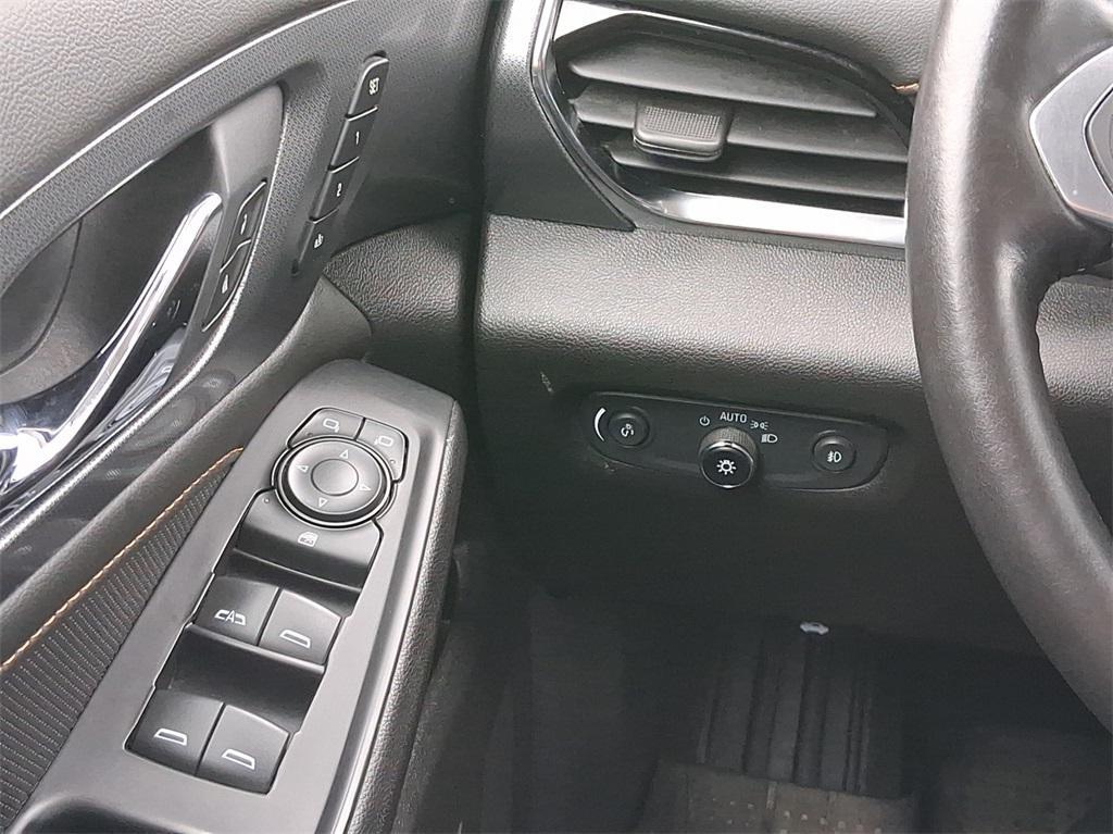 used 2021 Chevrolet Traverse car, priced at $26,995