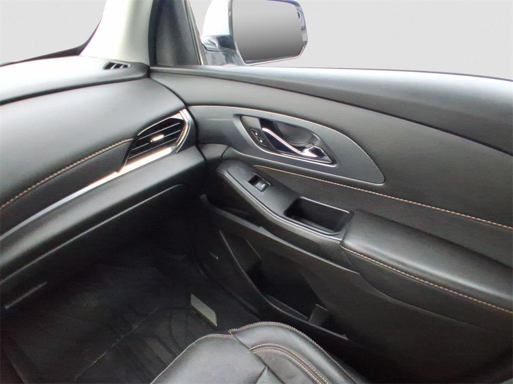 used 2021 Chevrolet Traverse car, priced at $26,995