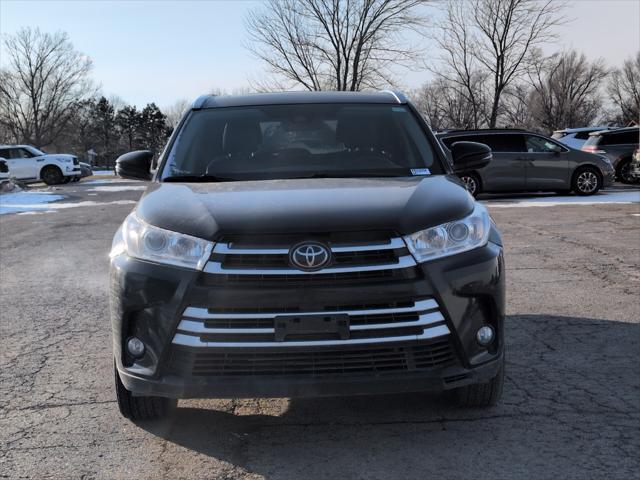 used 2019 Toyota Highlander car, priced at $24,499