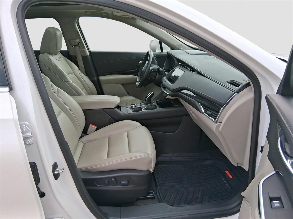 used 2020 Cadillac XT4 car, priced at $20,777