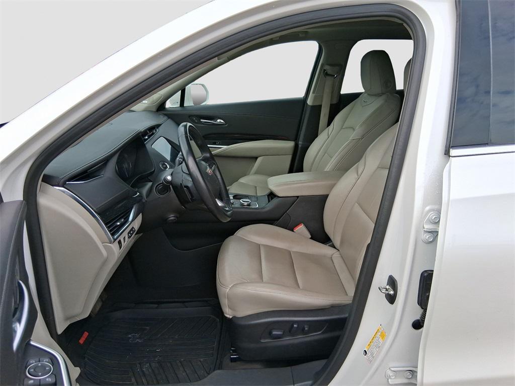 used 2020 Cadillac XT4 car, priced at $20,777