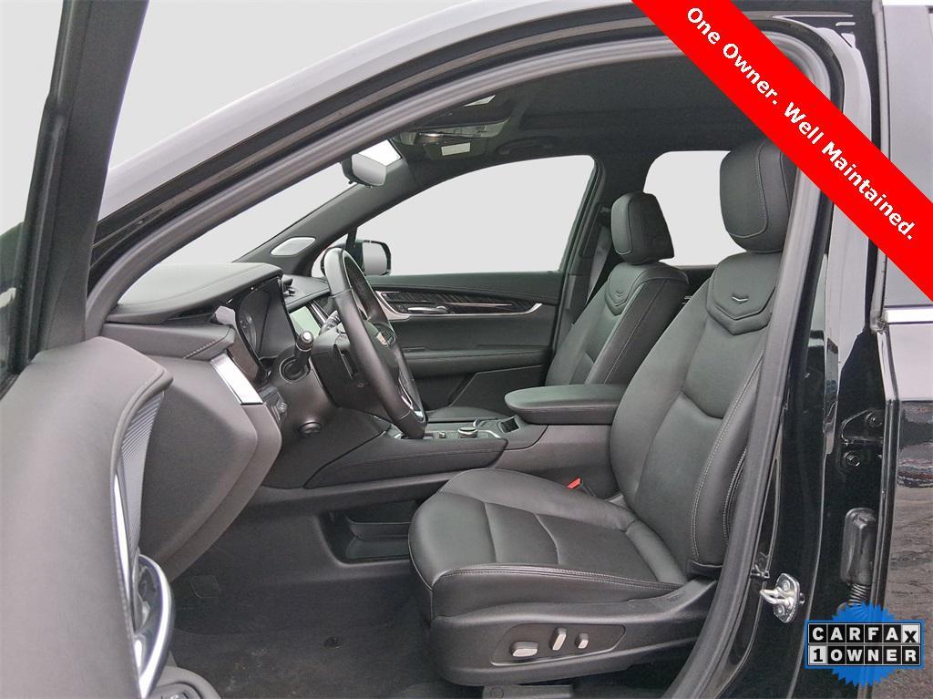 used 2024 Cadillac XT6 car, priced at $42,995