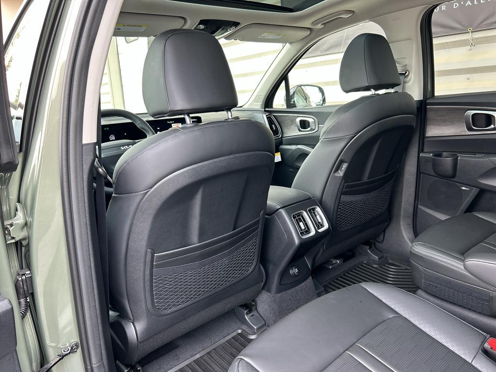 new 2026 Kia Sorento car, priced at $41,800
