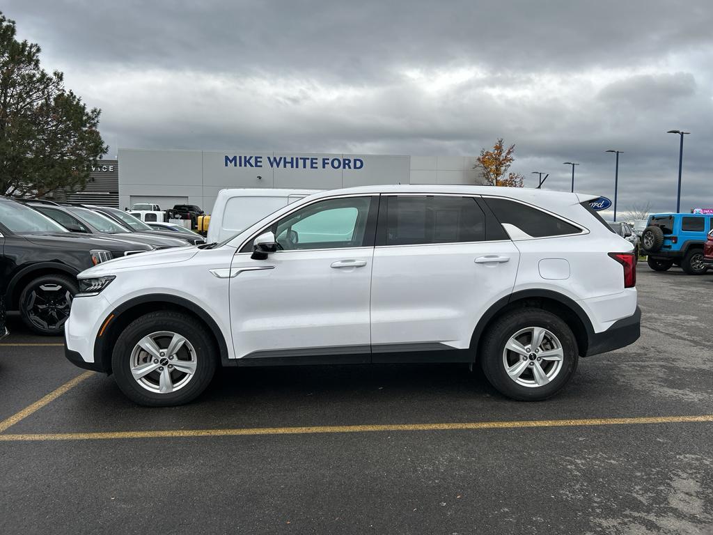 used 2023 Kia Sorento car, priced at $24,450