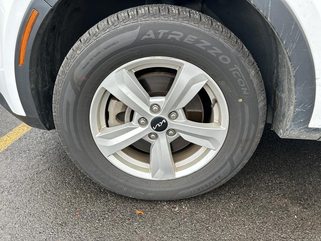 used 2023 Kia Sorento car, priced at $24,450