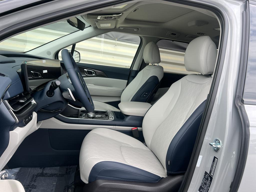 new 2026 Kia Carnival Hybrid car, priced at $50,160