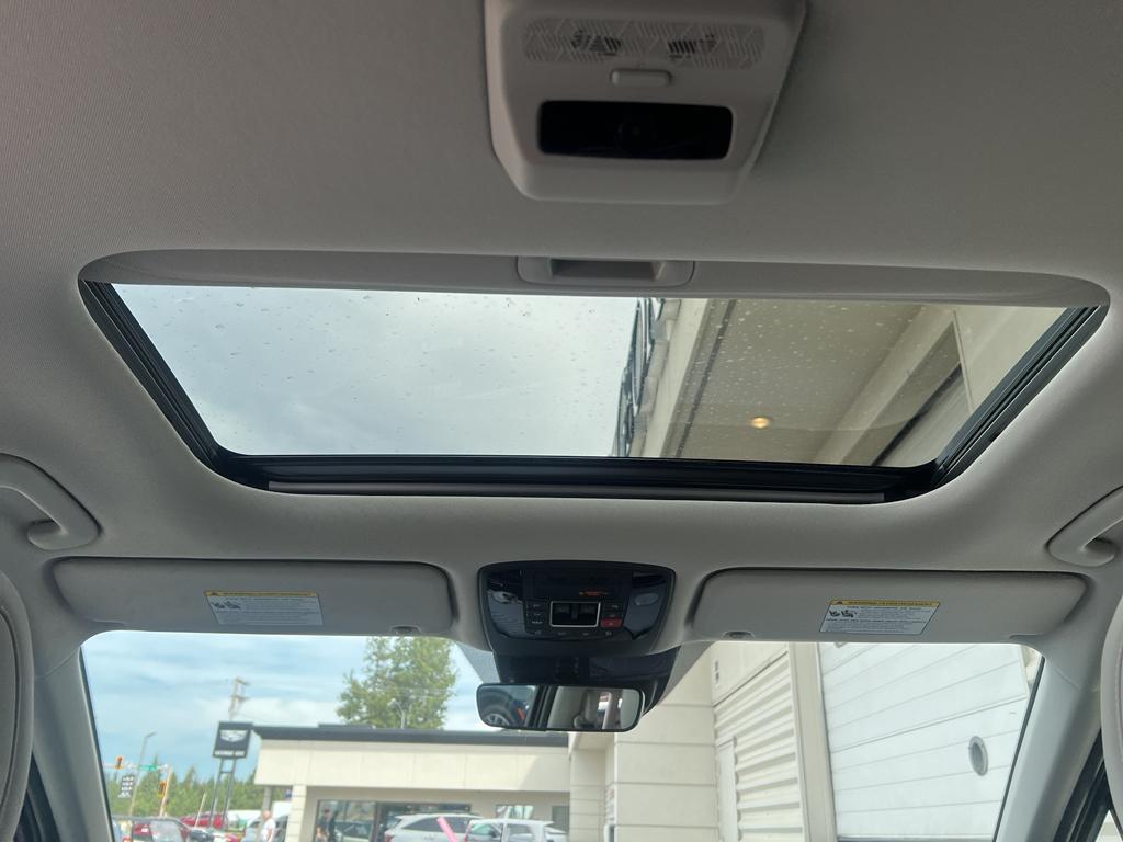 new 2026 Kia Carnival Hybrid car, priced at $50,160