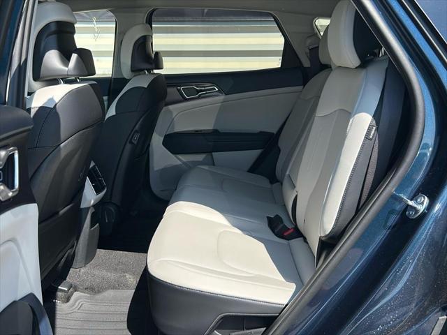 new 2025 Kia Sportage Hybrid car, priced at $33,550