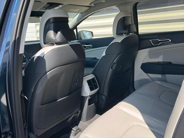 new 2025 Kia Sportage Hybrid car, priced at $33,550