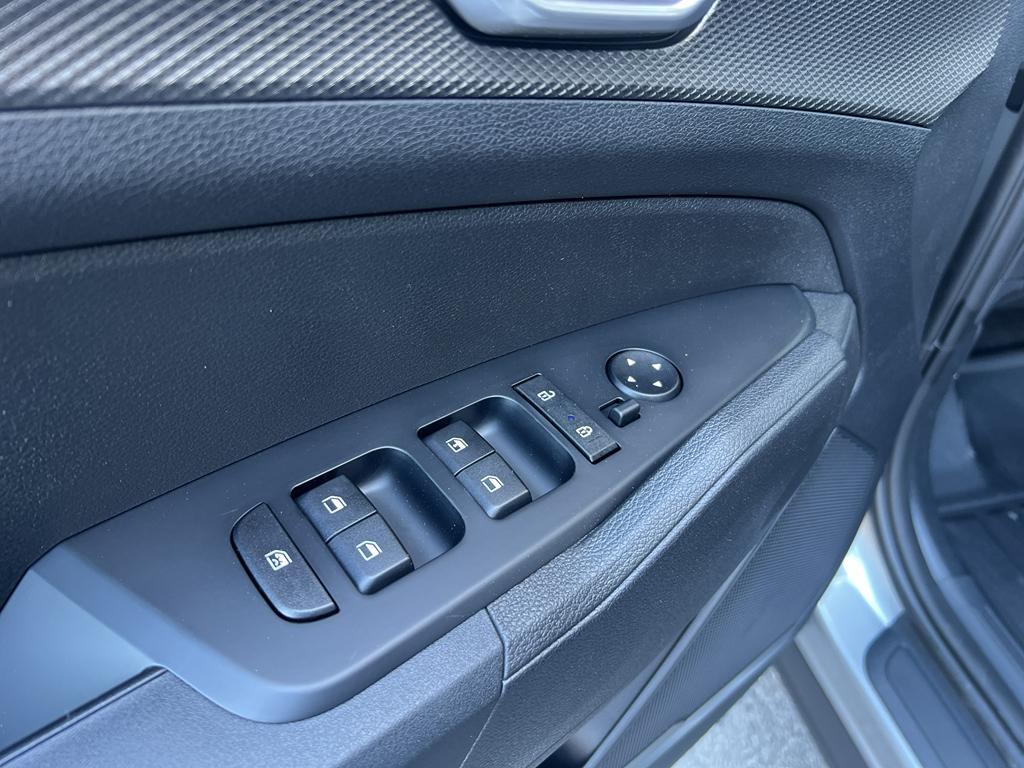 new 2025 Kia Sportage Hybrid car, priced at $30,905